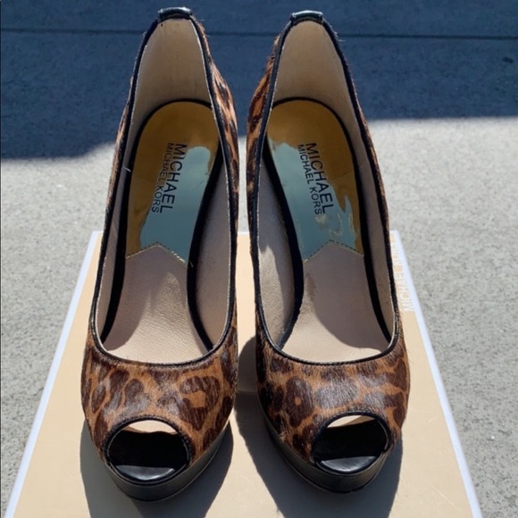 Michael Kors York Platform size US 6.5 - Picture 1 of 3